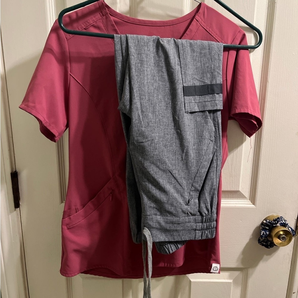 Petite size scrub set